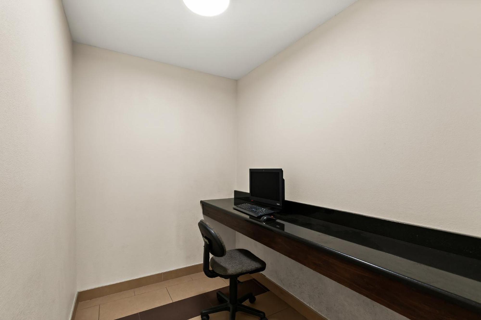 Red Roof Inn Martinsburg Zewnętrze zdjęcie